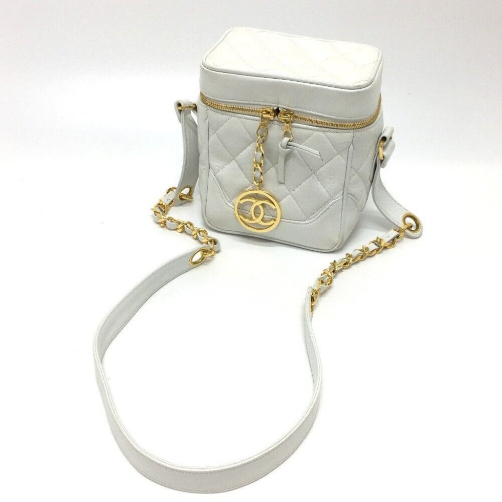 CHANEL CC charm Matelasse Vanity Shoulder Bag Lambskin Leather White/GoldHard - Picture 16 of 16